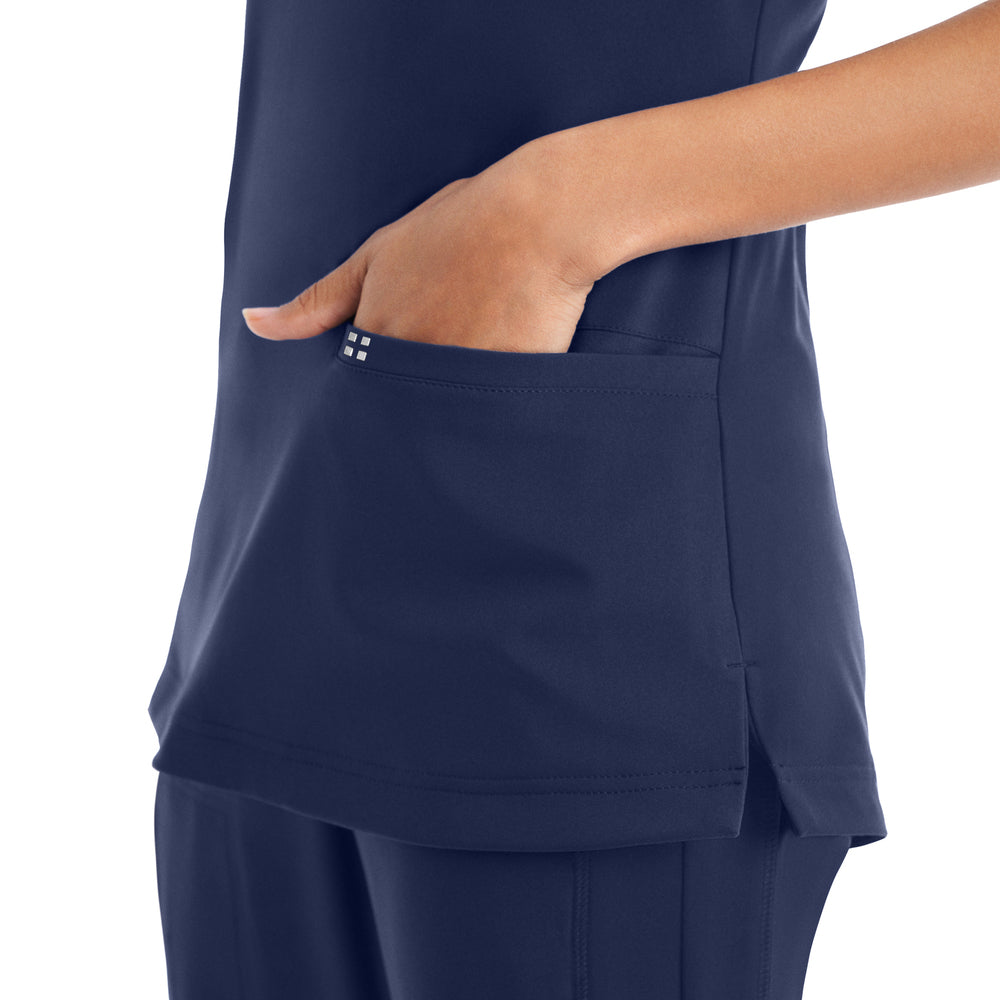 Haut avec poches en bas, femme - CRFT - 127